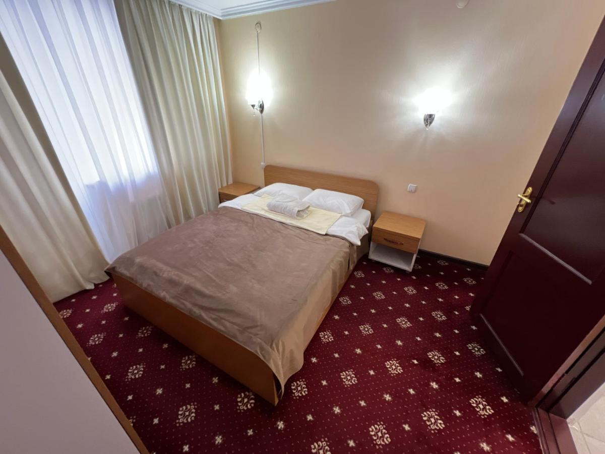 Yassy Hotel, Turkistan 外观 照片