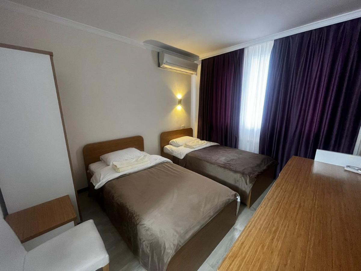 Yassy Hotel, Turkistan 外观 照片