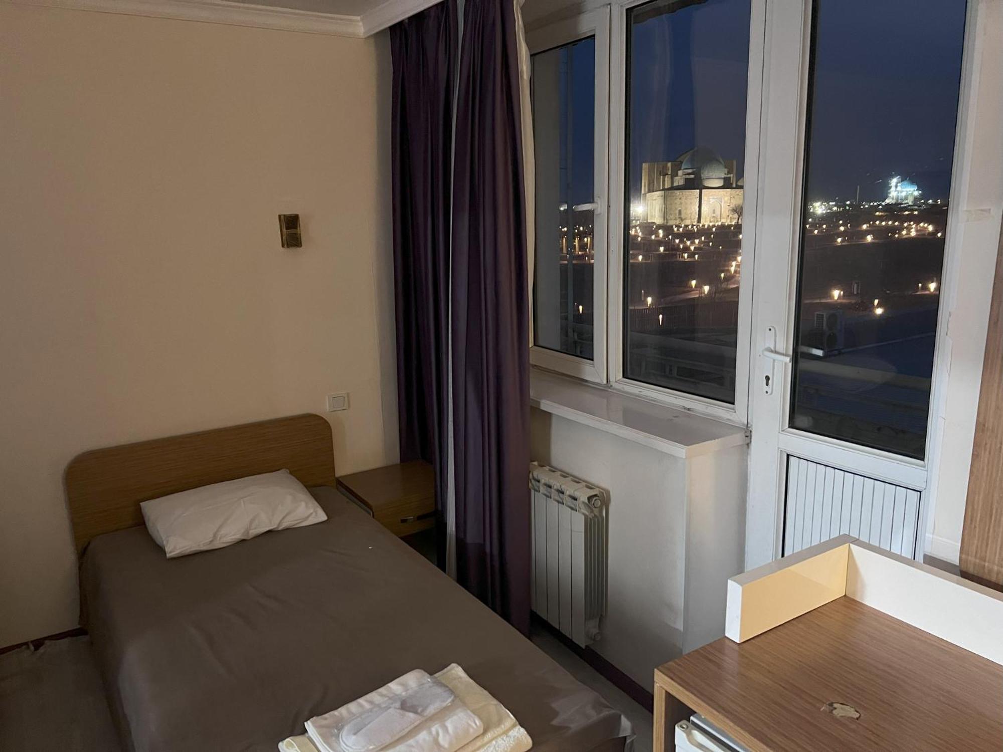 Yassy Hotel, Turkistan 外观 照片